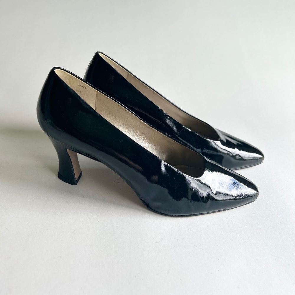 Laura Scott Black Patent Leather Classic Heels size 10
